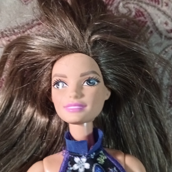 2015 Barbie matell Brown hair tan skin - Picture 12 of 12